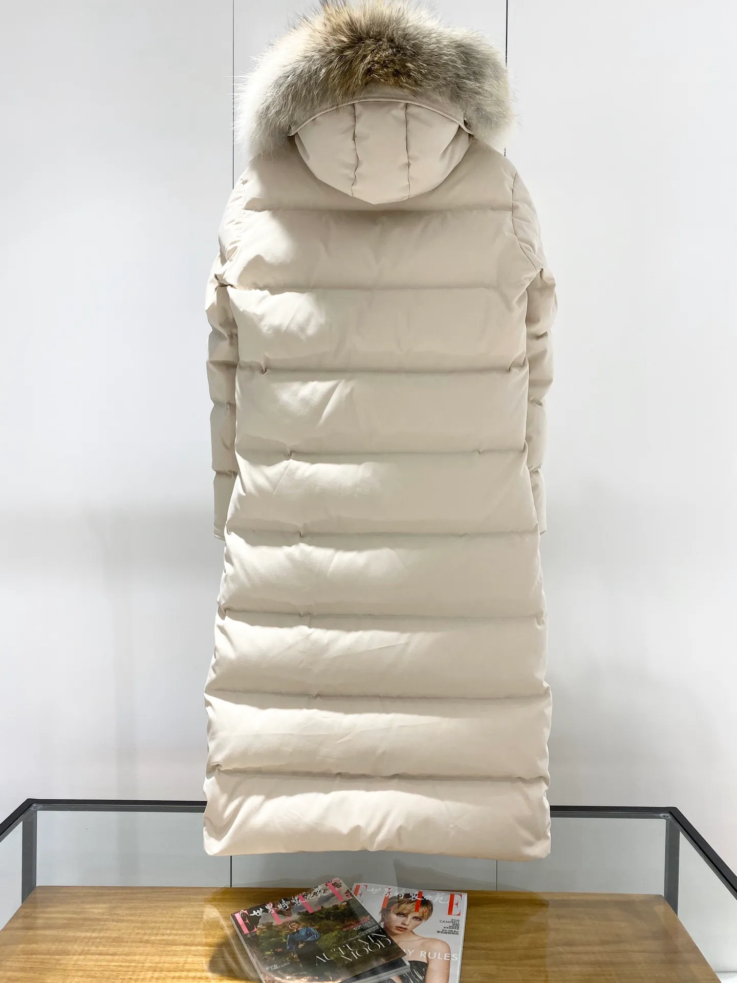 P860 🇨🇦Top original Big Goose 22 parkas - off-white hanging tile display picture🇨🇦